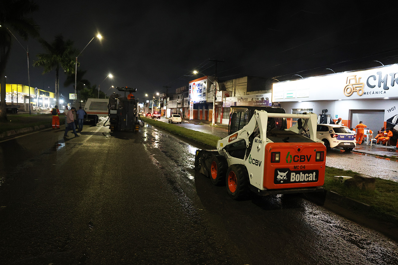 Seinfra inicia recuperação da pavimentação asfáltica da Avenida Presidente Dutra