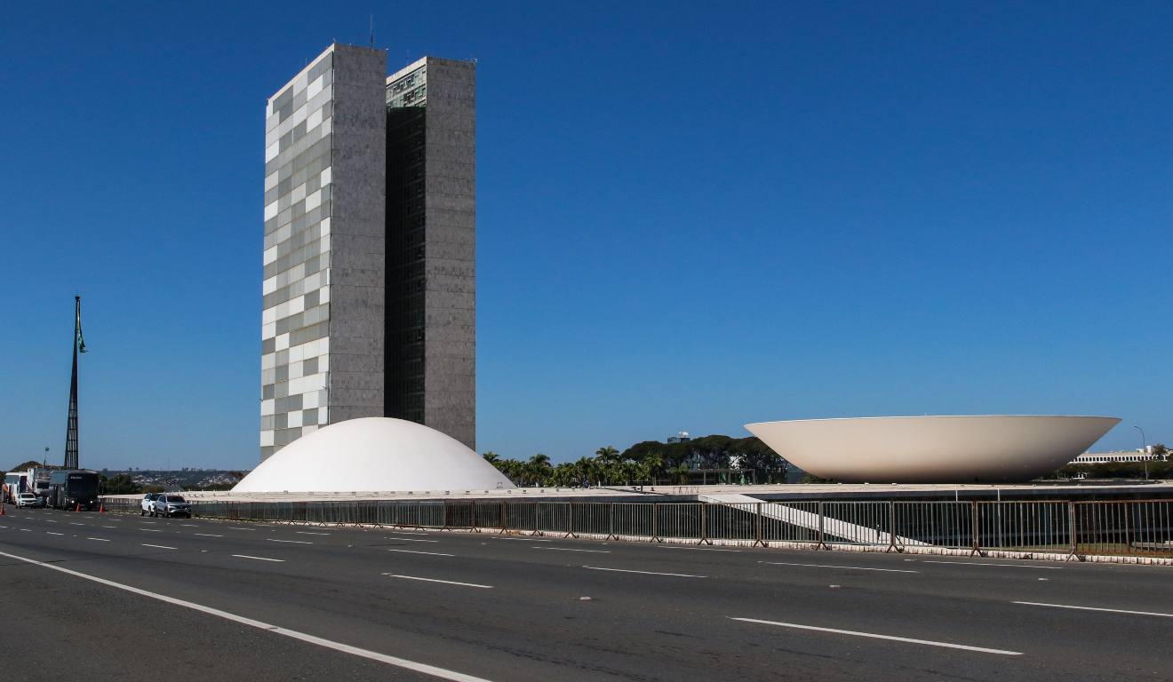 Congresso se aproxima do recesso sem votar PEC 6×1 e PL da Misoginia