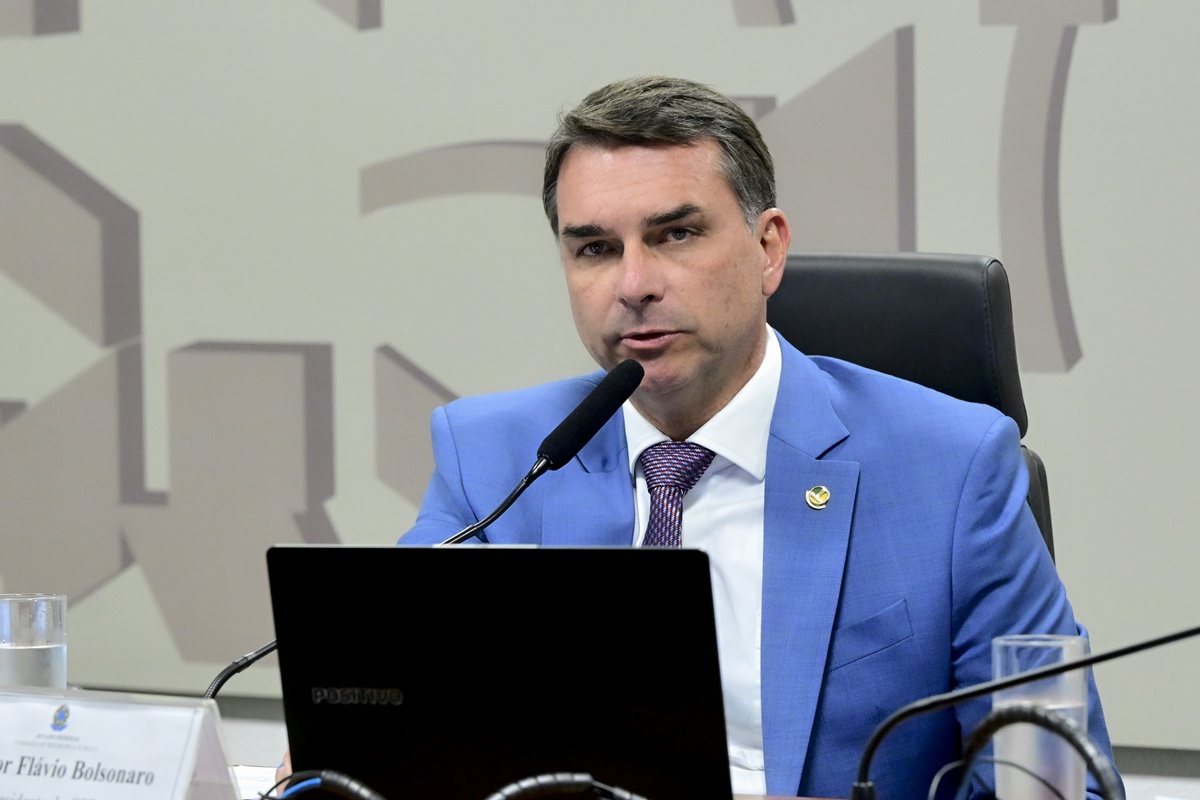 PP e União Brasil decidem pela ‘neutralidade’ e não apoiarão Flávio Bolsonaro em disputa presidencial