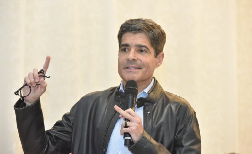 acm neto diz que jerônimo foge dos debates como foge das responsabilidades e critica “se esconde para não responder”