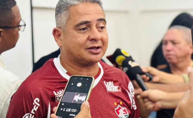 jurandy carvalho desiste da pré candidatura e anuncia apoio a pastor tom (2)
