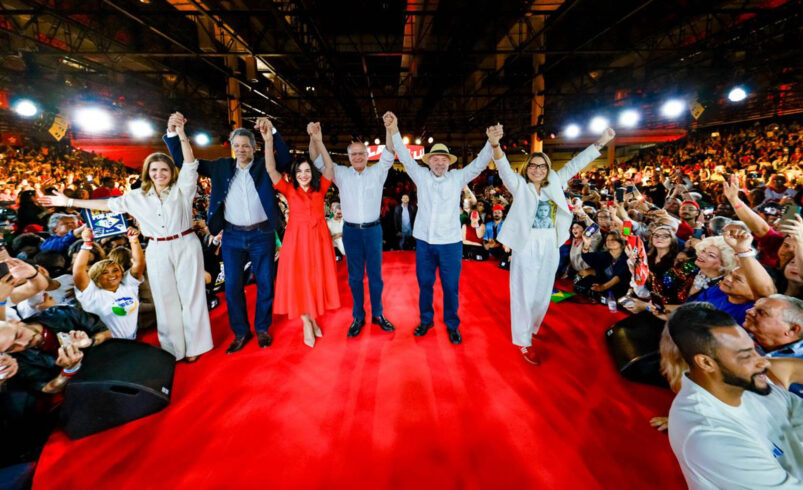 pt oficializa candidatura de lula à presidência (1)