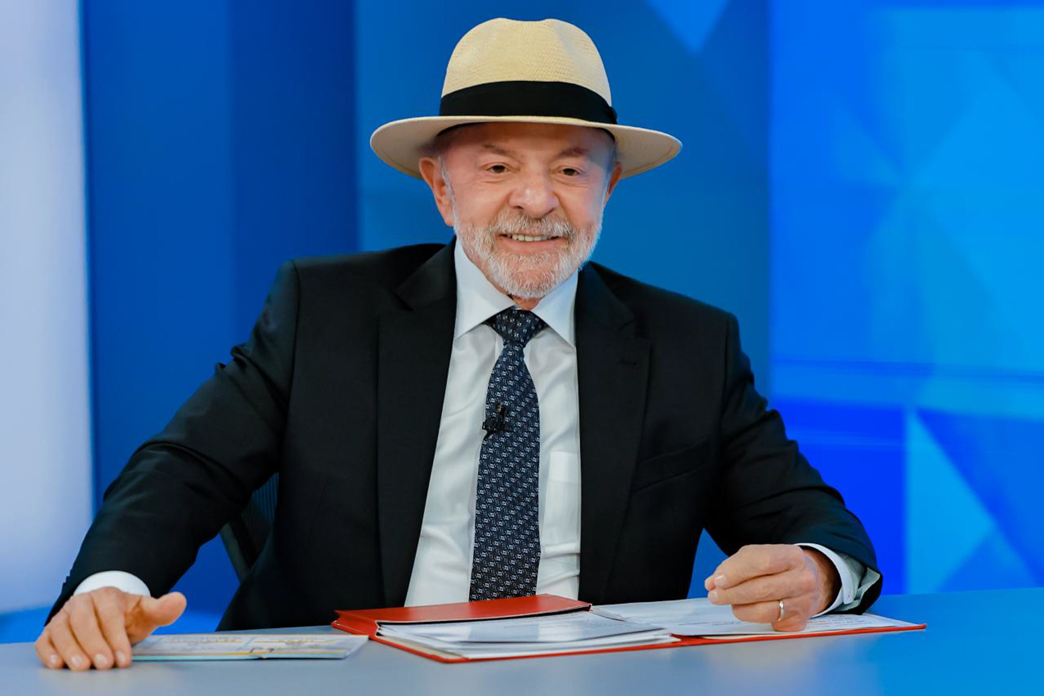 Quaest na BA: Lula tem 50%, e Flávio Bolsonaro, 17% das intenções de voto no estado