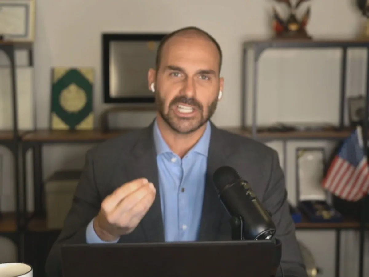 br cnn 180725 zoom eduardo bolsonaro frame 25238