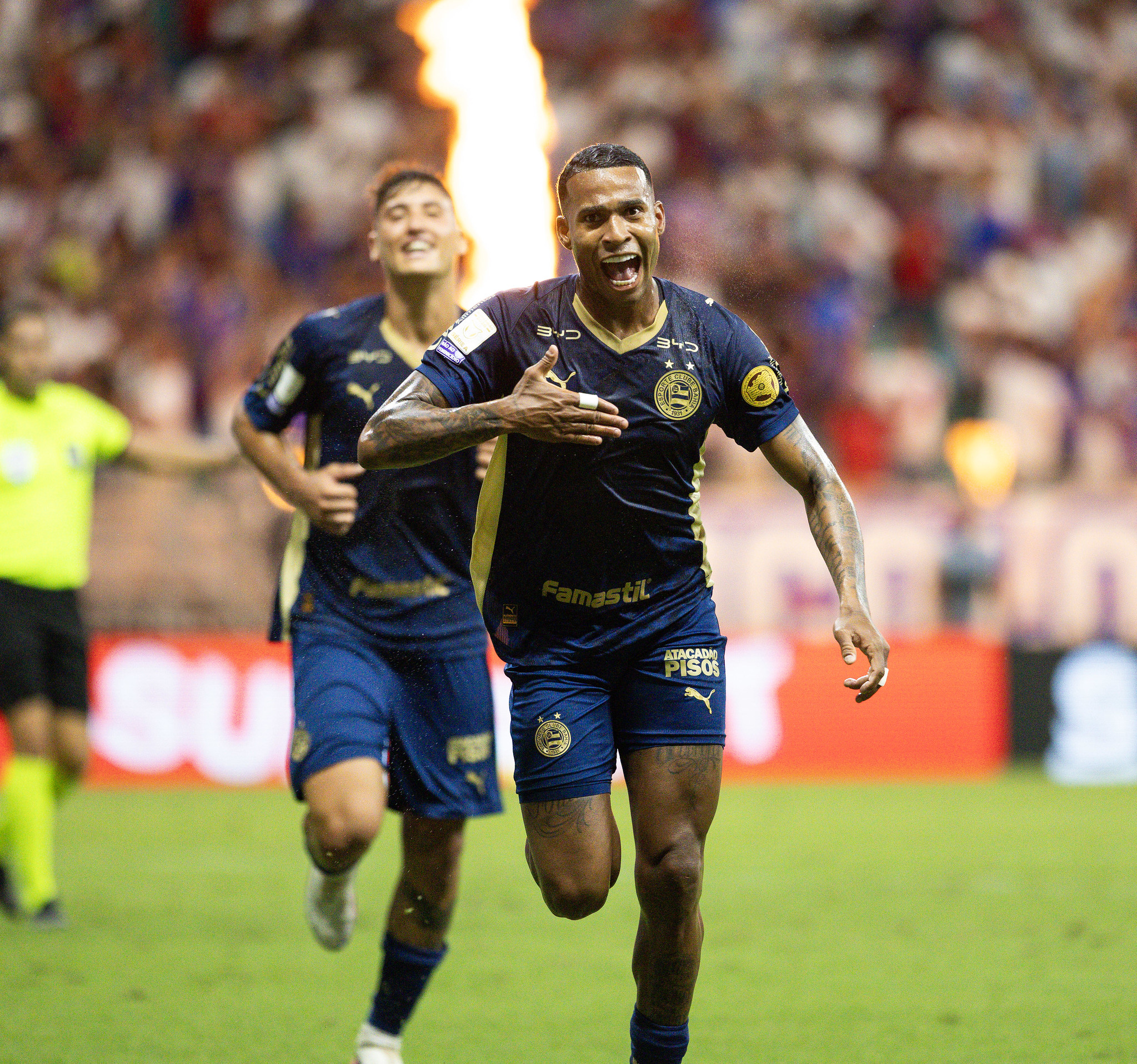 Bahia vence, entra no G4 e afunda Remo no Brasileirão bahia vence, entra no g4 e afunda remo no brasileirão