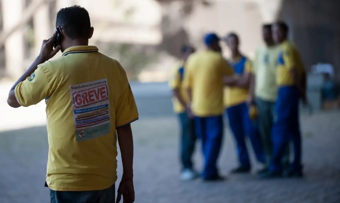 Greve nos Correios: TST determina manutenção de 80% do efetivo