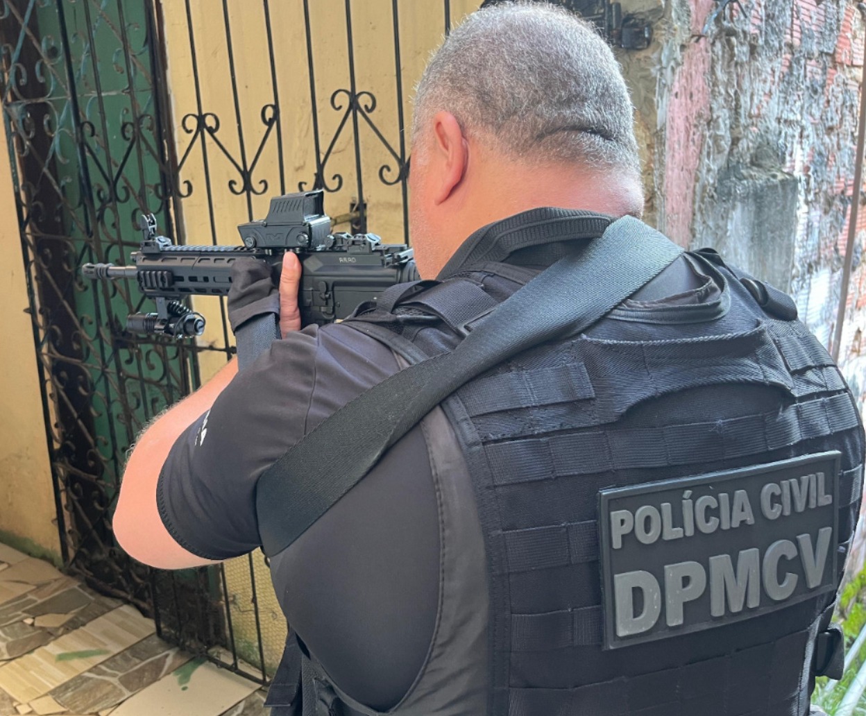 polícia civil prende 121 homens por violência doméstica em outubro