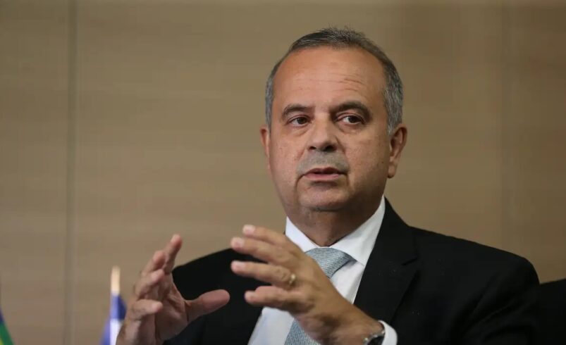 Coordenador de campanha se diz surpreso com fuga de Flávio